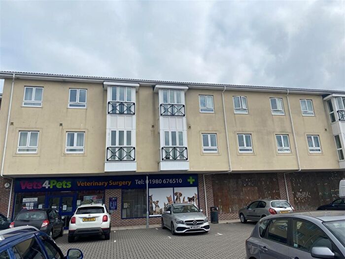 2 Bedroom Flat To Rent In Sandell Place, Amesbury, SP4
