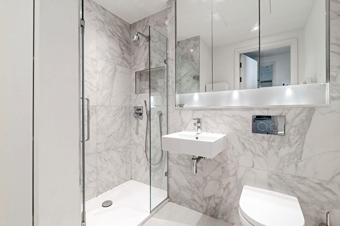 1 Bedroom Flat For Sale In Bedford Street, Covent Garden, WC2E