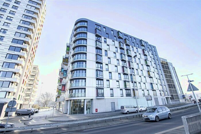 2 Bedroom Flat To Rent In Hermitage, Chatham Street, Reading, Berkshire, RG1