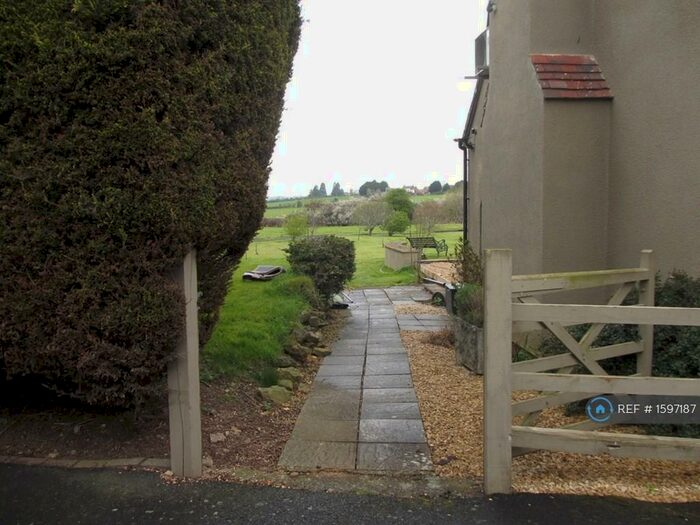 1 Bedroom Flat To Rent In Campden Rd, Clifford Chambers, CV37