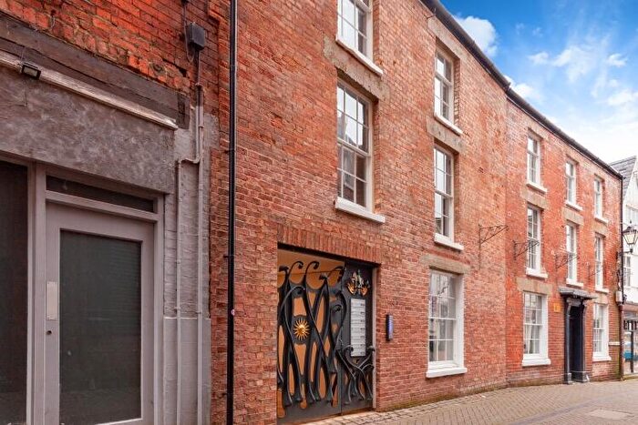 1 Bedroom Apartment To Rent In Tudor Yard, Banbury, OX16