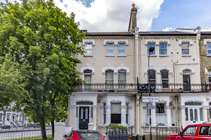 2 Bedroom Flat To Rent In Glazbury Road, Barons Court, W14