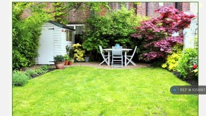 2 Bedroom Flat To Rent In Rosendale Road, London, SE24