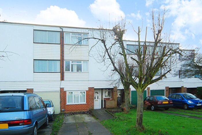 Studio To Rent In Sovereign Close, Ealing, London, W5