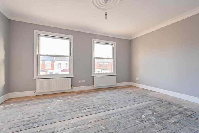 5 Bedroom House To Rent In Westbury Road., Bounds Green, London, N11