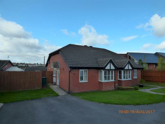 2 Bedroom Semi-Detached Bungalow To Rent In Outram Drive, Swadlincote, DE11