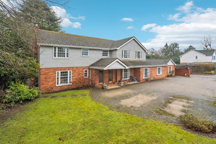 5 Bedroom Detached House For Sale In Blyton Close, Beaconsfield, HP9