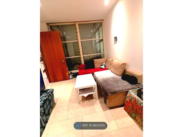 1 Bedroom Flat To Rent In Bell Street, Marylebone, NW1