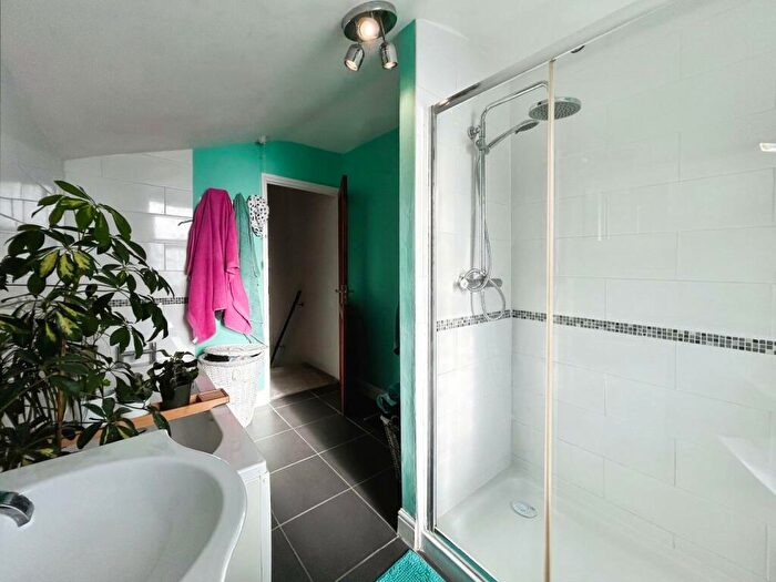 2 Bedroom Terraced House For Sale In Alcombe Road, The Mounts, Northampton, NN1