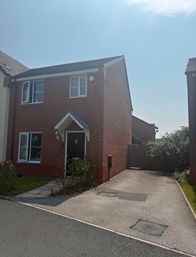3 Bedroom Semi-Detached House To Rent In Broad Street, Crewe, CW1