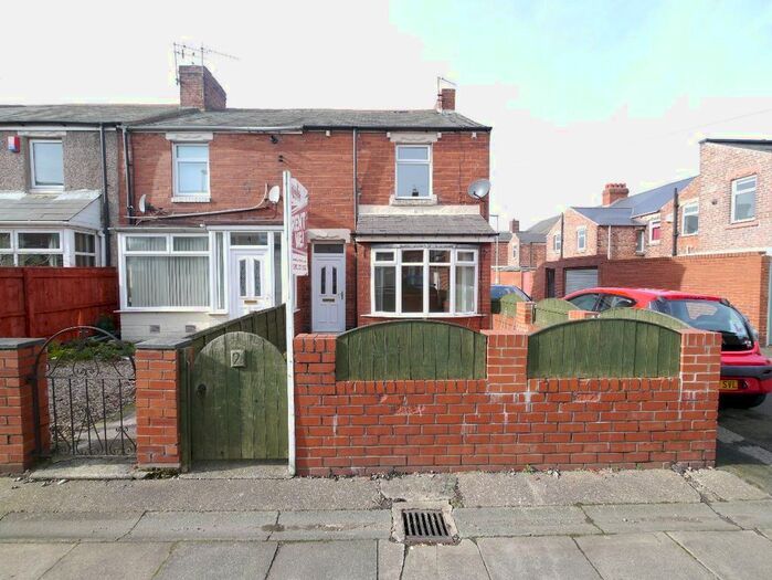 2 Bedroom End Of Terrace House To Rent In Tyndal Gardens, Dunston, Gateshead, NE11