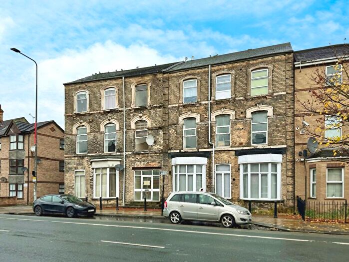 2 Bedroom Apartment For Sale In West Park House, Spring Bank, Hull, HU3