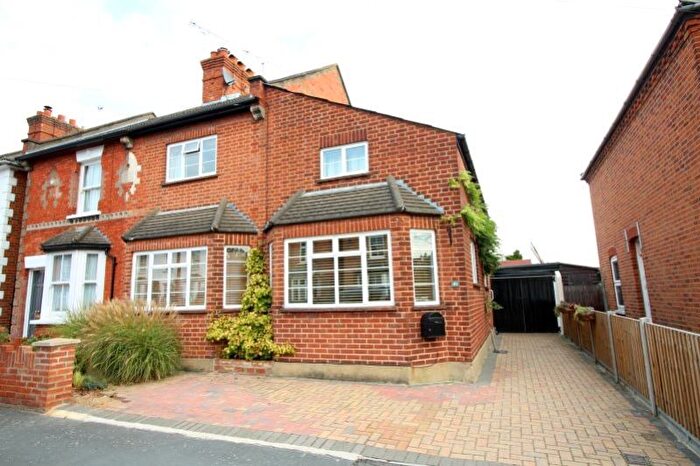 4 Bedroom Semi-Detached House To Rent In Queens Road, Egham, Surrey, TW20
