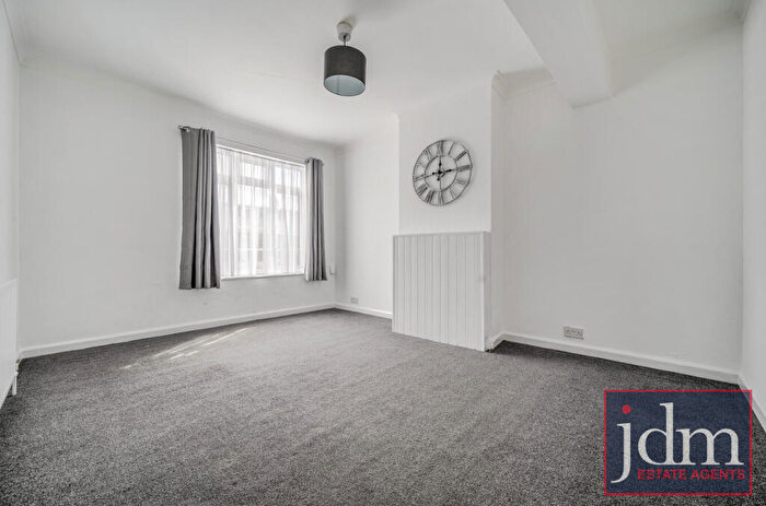 3 Bedroom Apartment To Rent In Eltham High Street, London, SE9