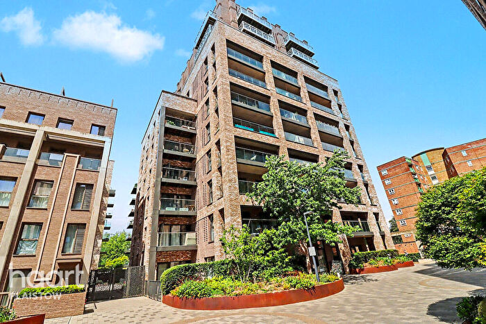 1 Bedroom Apartment For Sale In Shipbuilding Way, London, E13