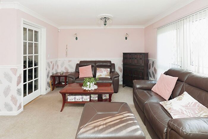3 Bedroom Terraced House For Sale In Riley Drive, Birmingham, B36