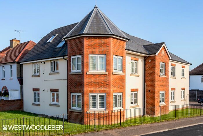 1 Bedroom Flat To Rent In Cranborne Road, Hoddesdon, EN11