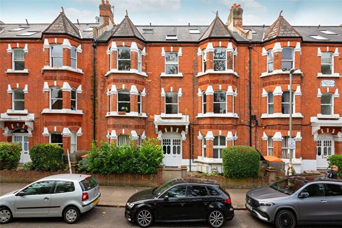 2 Bedroom Flat For Sale In Elmfield Mansions, Balham, SW17