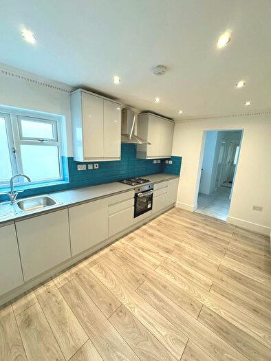 4 Bedroom Maisonette To Rent In Haydons Road, Wimbledon, SW19