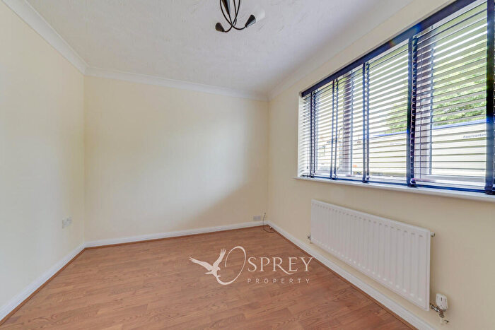 4 Bedroom Detached House For Sale In Sutton Road, Oundle, PE8