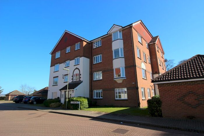 2 Bedroom Flat To Rent In St Annes Rise, Redhill, RH1