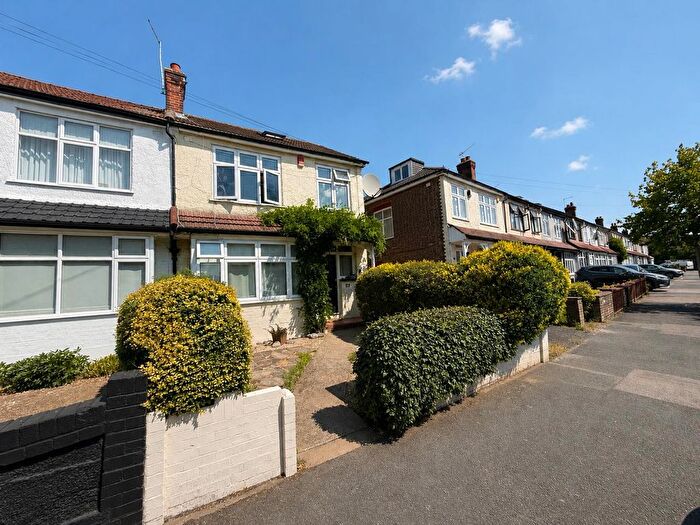 4 Bedroom Terraced House For Sale In Templeton Avenue, Chingford, E4