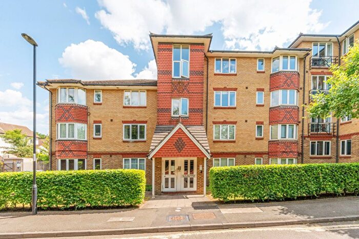 1 Bedroom Flat For Sale In Muggeridge Close, South Croydon, CR2