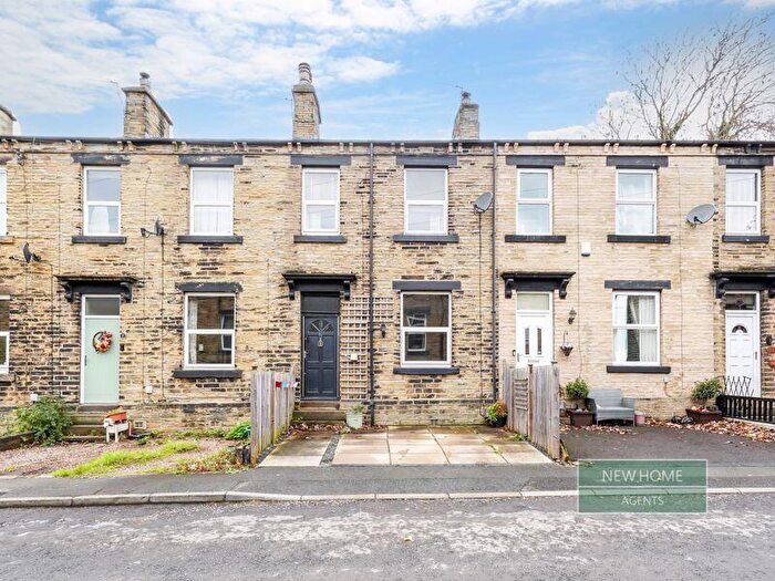 2 Bedroom Terraced House For Sale In Prospect Terrace, Cleckheaton, BD19