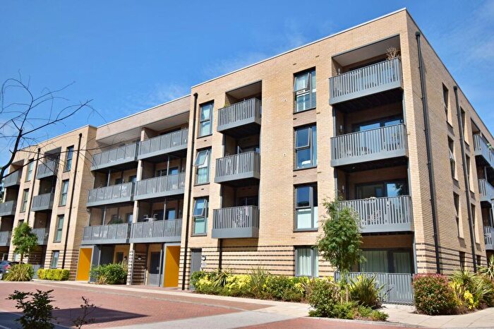 1 Bedroom Flat For Sale In Merriam Close, Highams Park, London., E4
