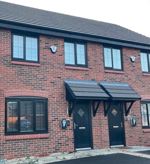 3 Bedroom Semi-Detached House To Rent In The Orangery, Droylsden, M43