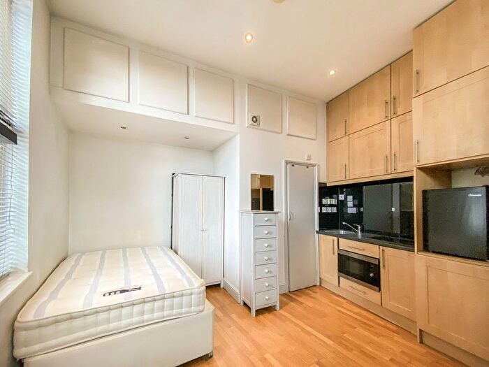 Studio To Rent In Fleet Street, EC4Y