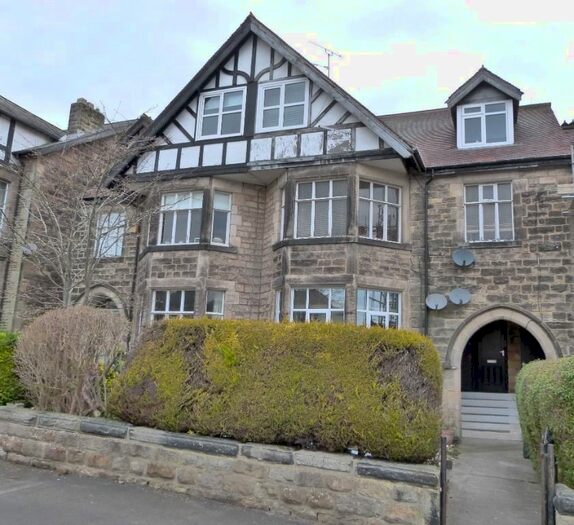 2 Bedroom Flat To Rent In Westcliffe Grove, Harrogate, HG2