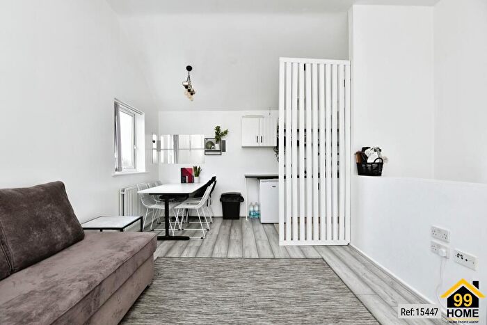 2 Bedroom Flat For Sale In Cresswell Road, Stoke-On-Trent, Stoke On Trent, ST1