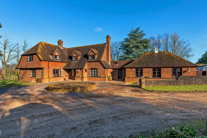 5 Bedroom Detached House For Sale In Drove Road, Chilbolton, SO20