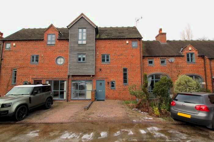 4 Bedroom Terraced House For Sale In Bella Pais Close, Aldridge, WS9