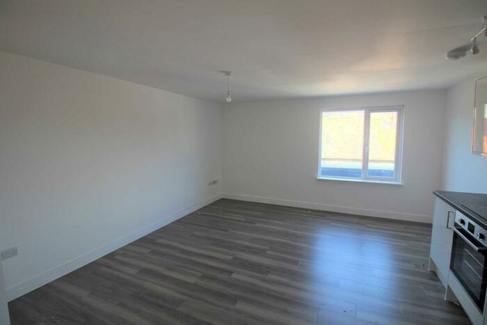 1 Bedroom Apartment To Rent In Alexandra Parade, Weston-super-Mare, BS23