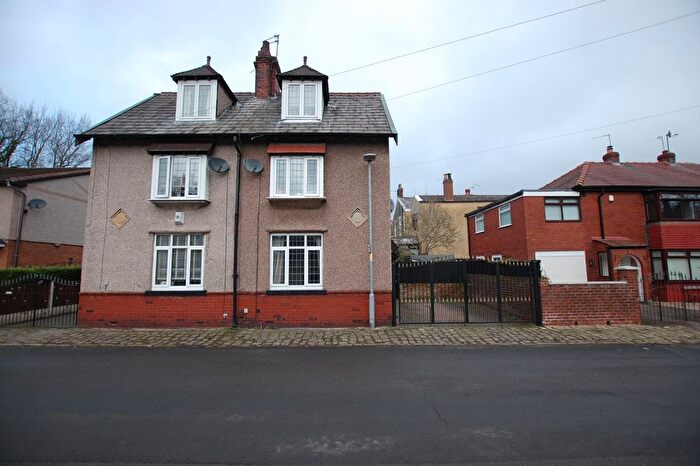 3 Bedroom Semi Detached House For Sale In Currier Lane, Ashton-Under-Lyne, Greater Manchester, OL6