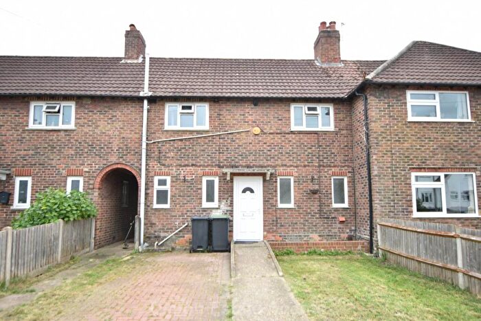 3 Bedroom Terraced House For Sale In Mill Pond Road, Elson, PO12