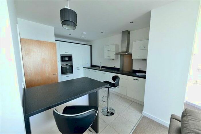 2 Bedroom Flat To Rent In Ferry Court, Cardiff, CF11