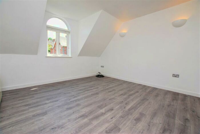 2 Bedroom Apartment To Rent In Sydenham Road, Guildford, Surrey, GU1