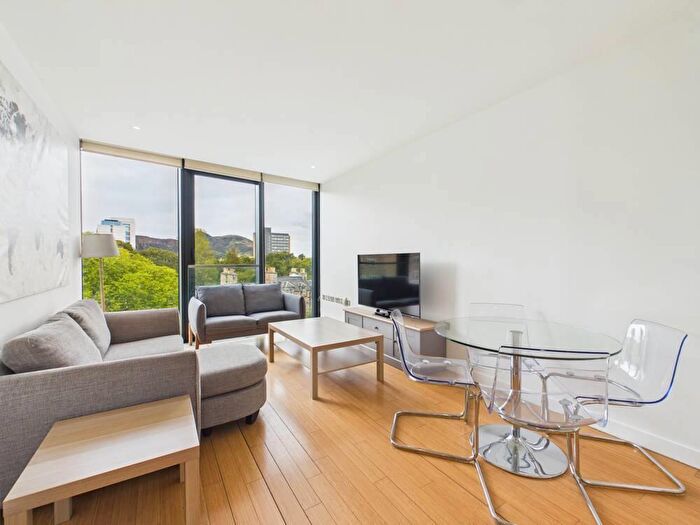 2 Bedroom Apartment To Rent In Simpson Loan, Edinburgh, Midlothian, EH3