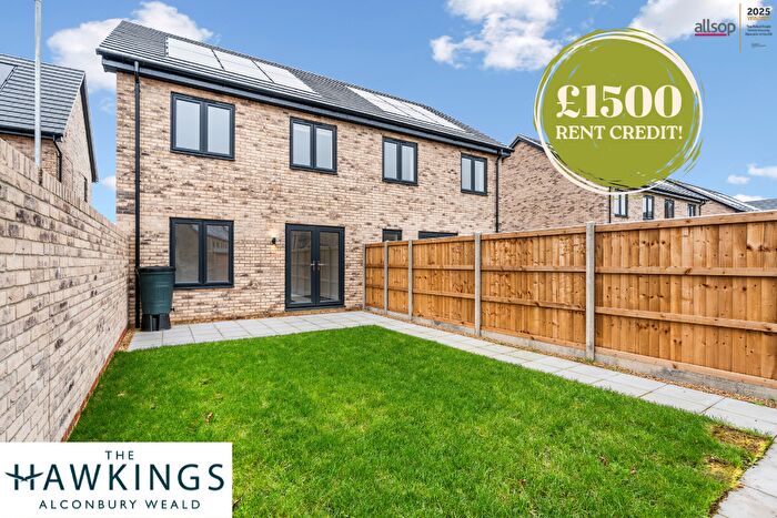 3 Bedroom Semi-Detached House To Rent In The Hawkings, Huntingdon, Cambridgeshire, PE28