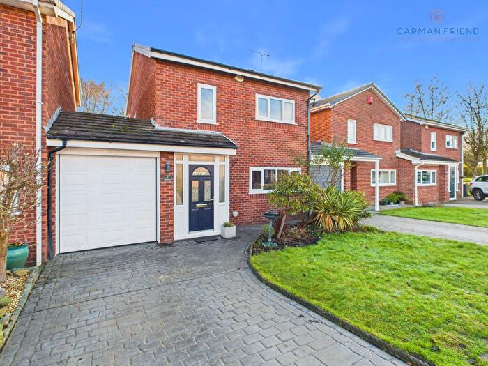 3 Bedroom Link Detached House For Sale In Alyn Road, Mickle Trafford, CH2