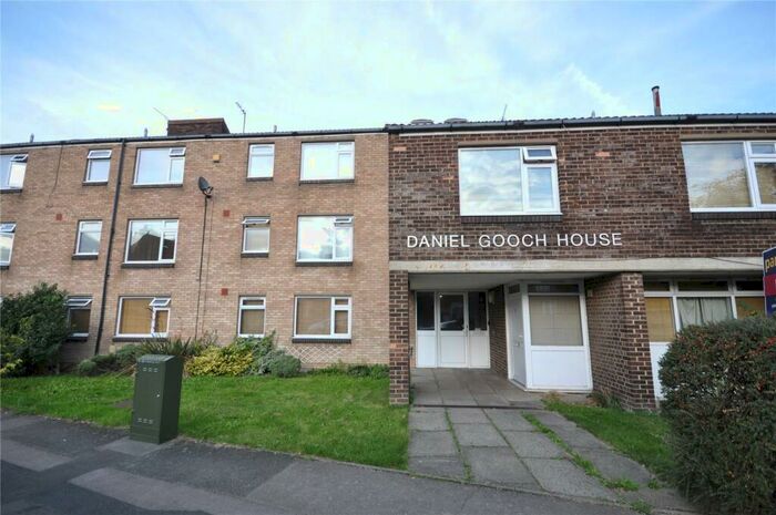 1 Bedroom Apartment To Rent In Rodbourne Road, Swindon, Wiltshire, SN2