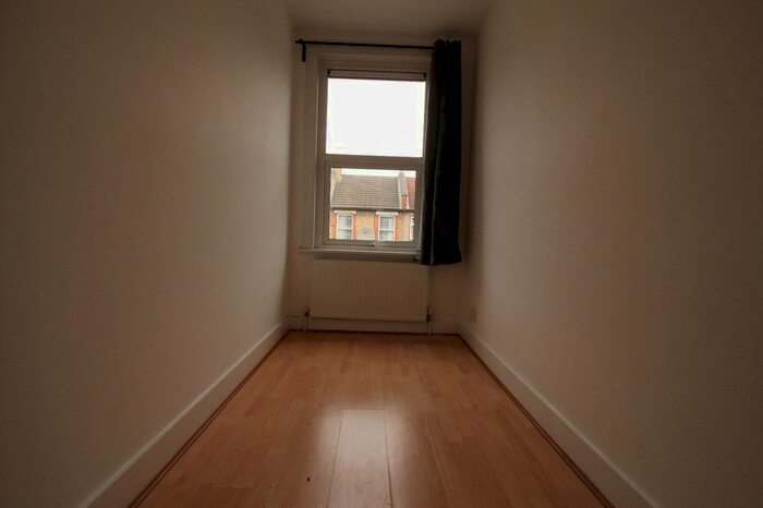 2 Bedroom Flat To Rent In (Ground Floor, Bed) Wallwood Road, London, E11