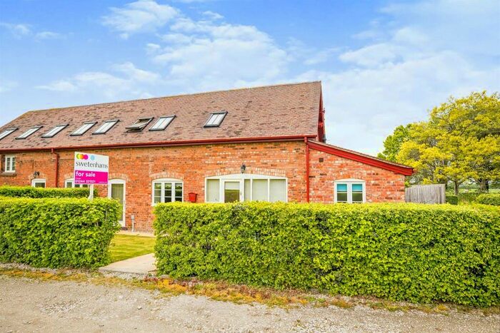 3 Bedroom Barn Conversion For Sale In Gorstella, Dodleston, Chester, CH4
