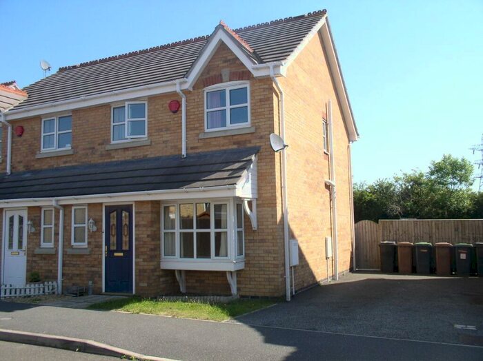 3 Bedroom Semi-Detached House To Rent In Juniper Way, Sleaford, NG34