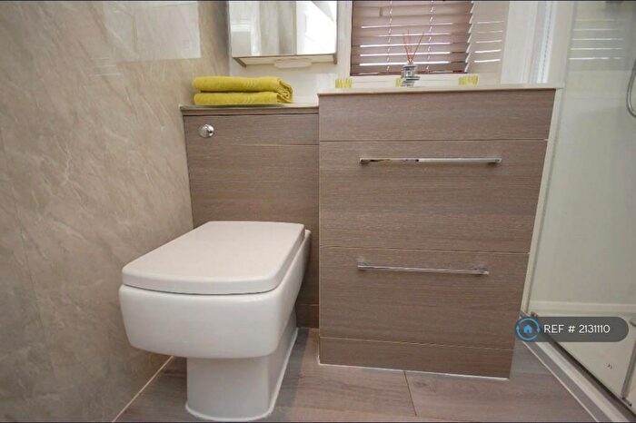 2 Bedroom Flat To Rent In Kidston Terrace, Glasgow, G5