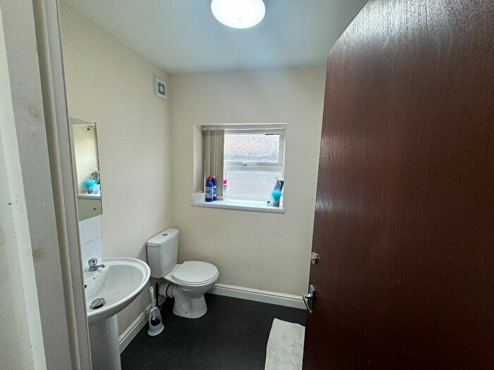 5 Bedroom Terraced House To Rent In Hall Lane, Liverpool, Merseyside, L7