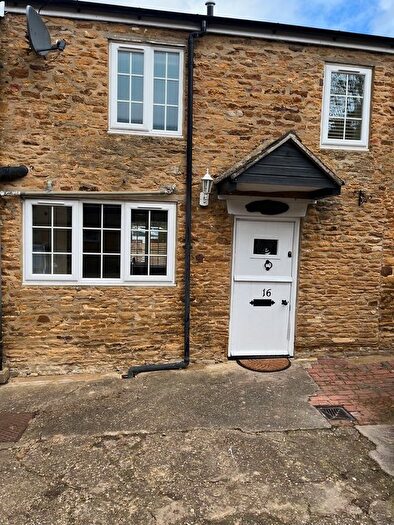 2 Bedroom Cottage To Rent In Manor Road, Northampton, NN6